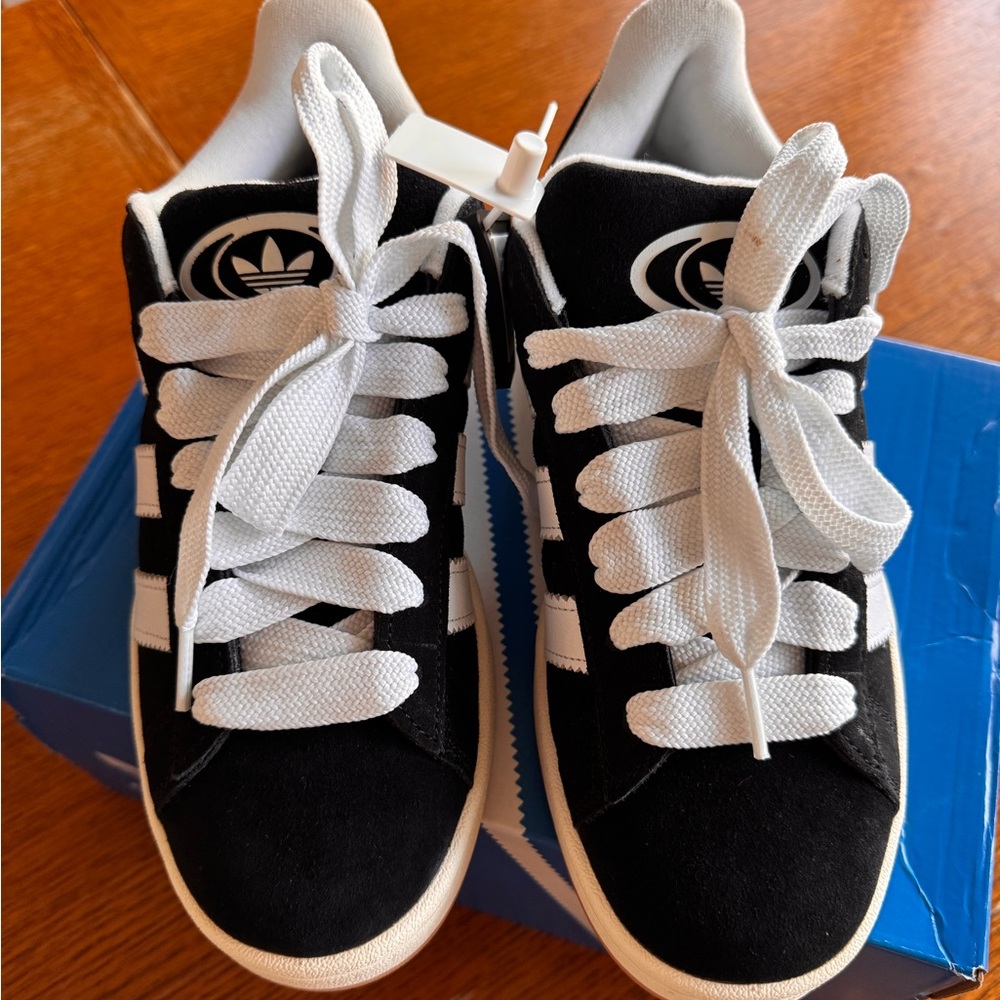 Adidas Campus 00’s Size 7.5 Brand new in the box. Worn once. Smoke free house